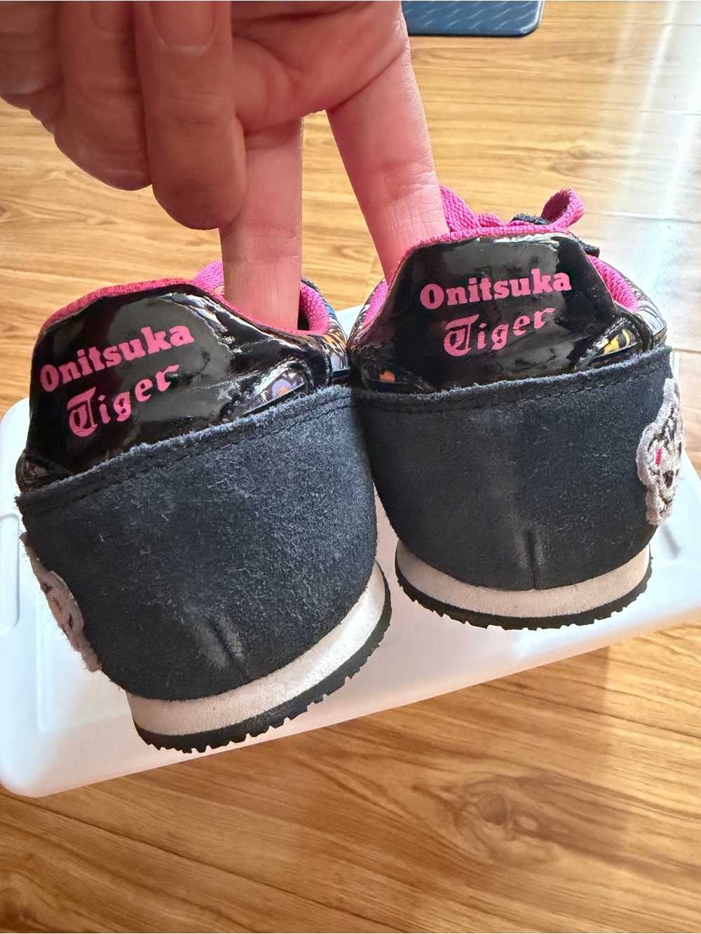 Limited Edition Preloved Onitsuka Tiger Tokidoki Perfect for Cat Lovers❤️ - Picture 4 of 7